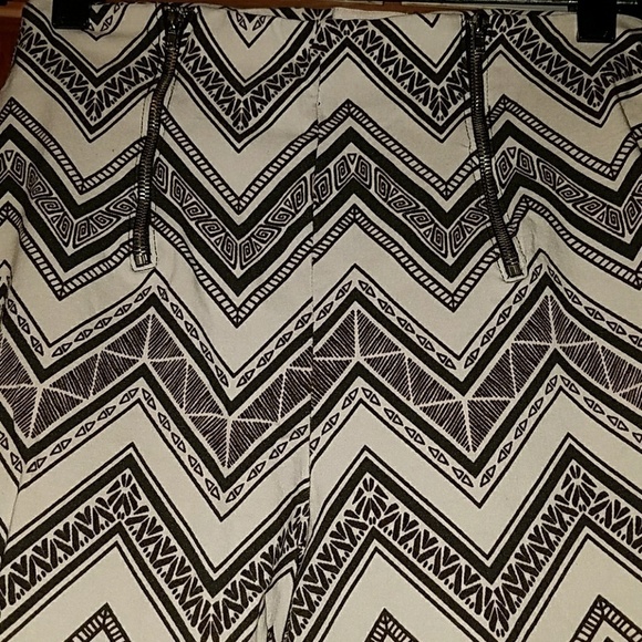 LA Heart Chevron Patterned Pants with Zippers - Picture 2 of 3